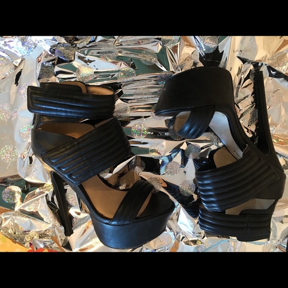 HOT Zigisoho stilettos! - Picture 3 of 4